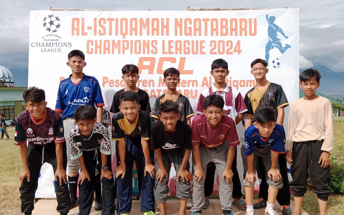 friendly-match-class-1-vs-class-2-al-istiqamah-ngatabaru